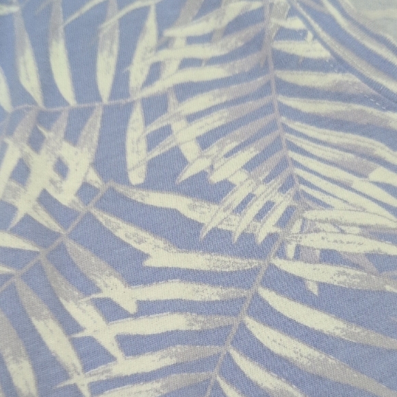 Blue Boxy Short Sleeve Tee with Tropical Print - Picture 4 of 5